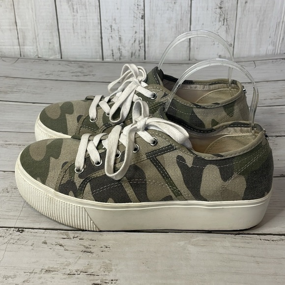 Steve Madden Emmi Camo Platform Sneakers - Picture 8 of 10